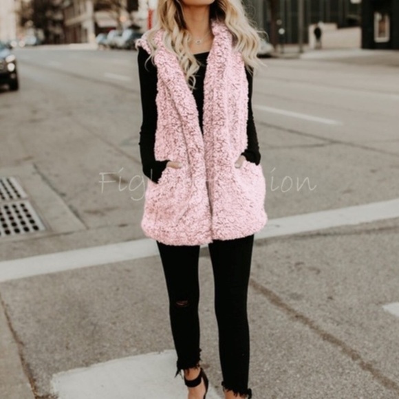 Blush Teddy Sherpa Hooded Vest - Picture 2 of 4